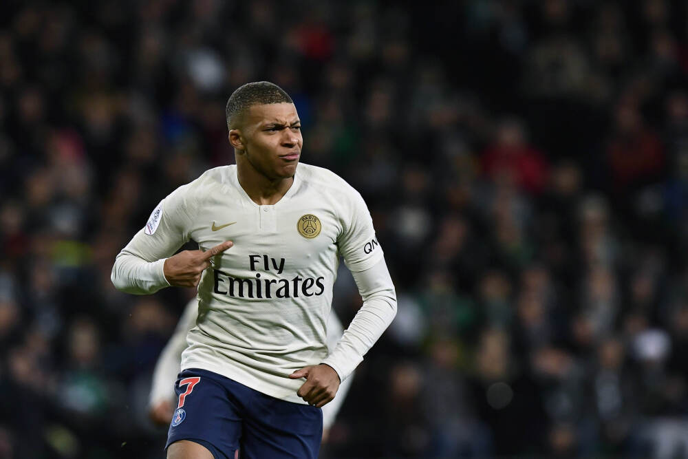 广湛高铁今日正式开通运营